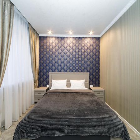 L.O.Y Family Hotel Dnipro Eksteriør bilde