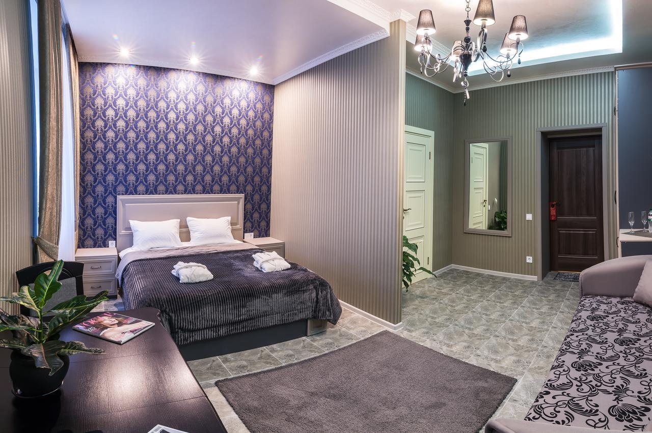 L.O.Y Family Hotel Dnipro Eksteriør bilde